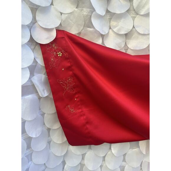 VTG VICTORIA’s SECRET COLLECTION Small Red Satin Embroidered Kimono Robe Holiday - Picture 12 of 15